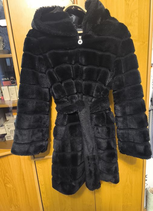 Шуба екохутро жіноча