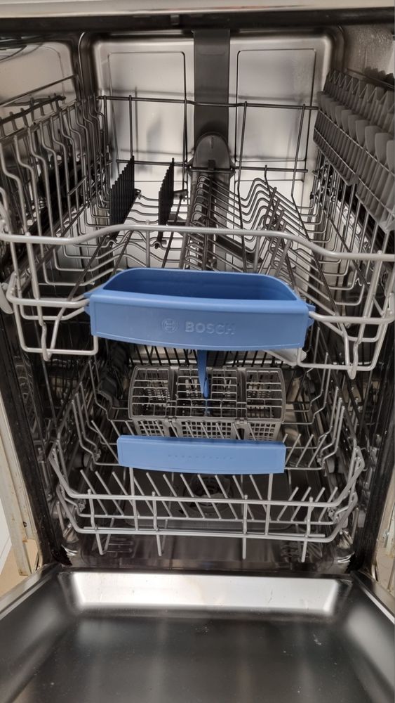 Посудомиєчна машина