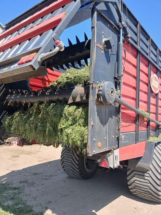 Przyczepa samozbierająca Vicon Rotex 552