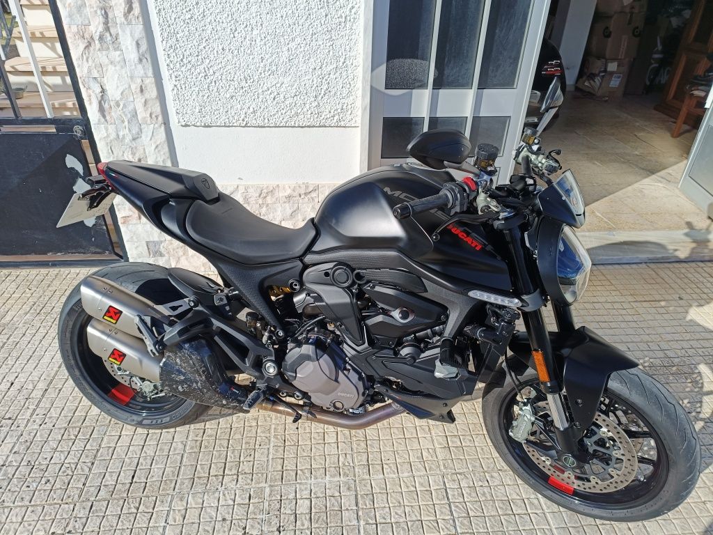 Ducati Monster 937 plus aceito