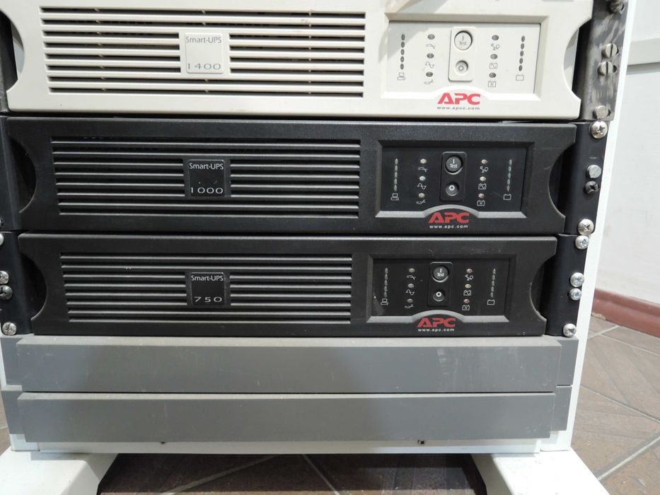 ДБЖ APC Smart-UPS, 1400 ВА