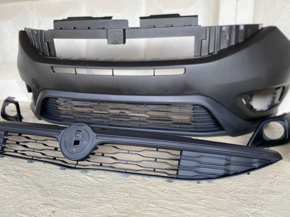Бампер решітка Фіат Добло 263 Решетка Fiat Doblo 15-