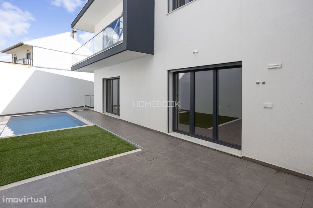 Moradia T5 a estrear - Casal de Cambra