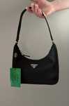 Prada Re-Edition 2000 Nylon Bag - czarna