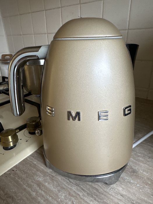 Czajnik SMEG, zloty