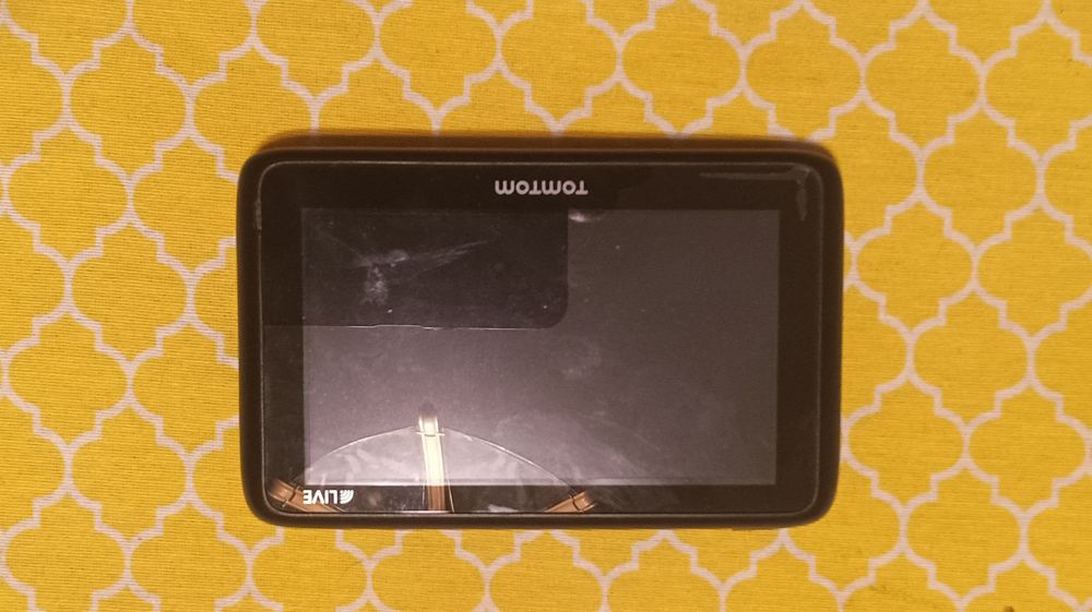 TomTom Live z uchwytem model 4CS01 montowany fabrycznie w Fiatach.