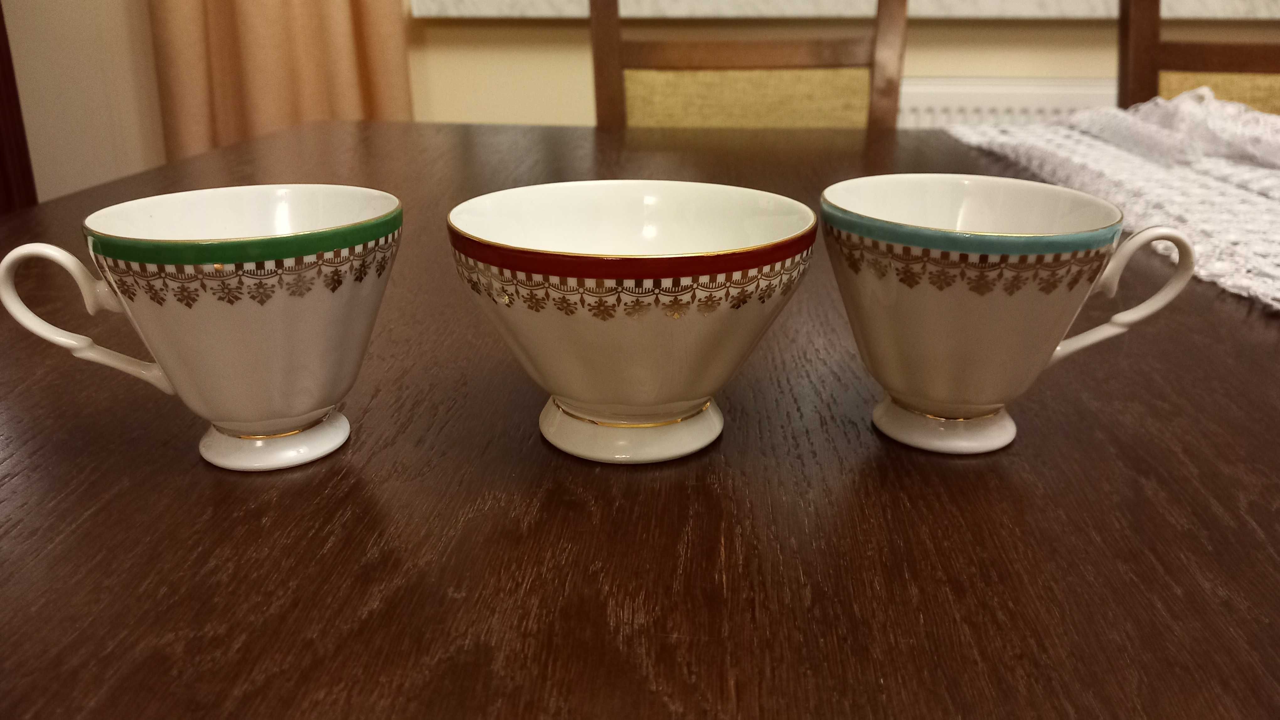 Porcelana Wałbrzych filiżanki i cukiernica Wałbrzych serwis do kawy