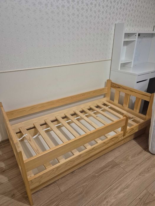 Ліжко дитяче 80×160 з цільної деревини польського виробництва
