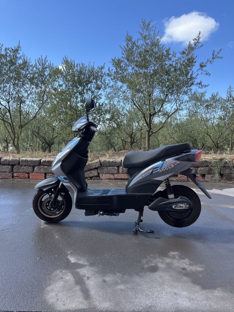 Scooter elétrica twol
