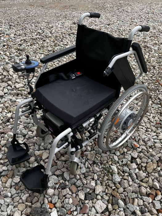 Wozek inwalidzki elektryczny