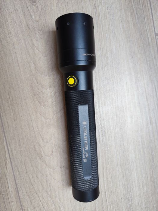 Latarka ledlenser ir9