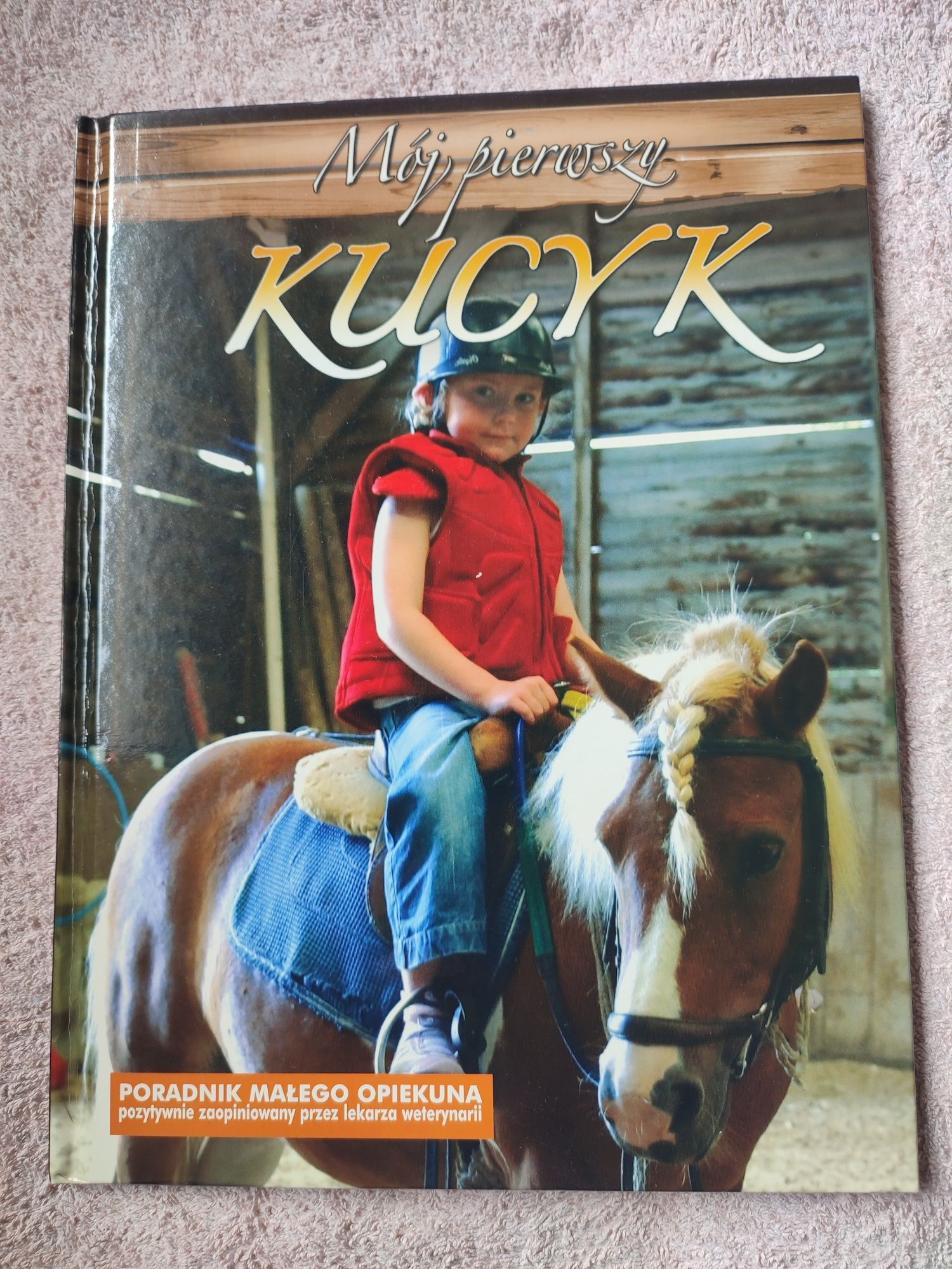 Zestaw książek o koniach i kucach