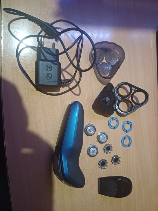 Електробритва PHILIPS AquaTouch S5420/06