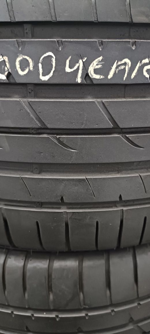 Pneus  285/35/19