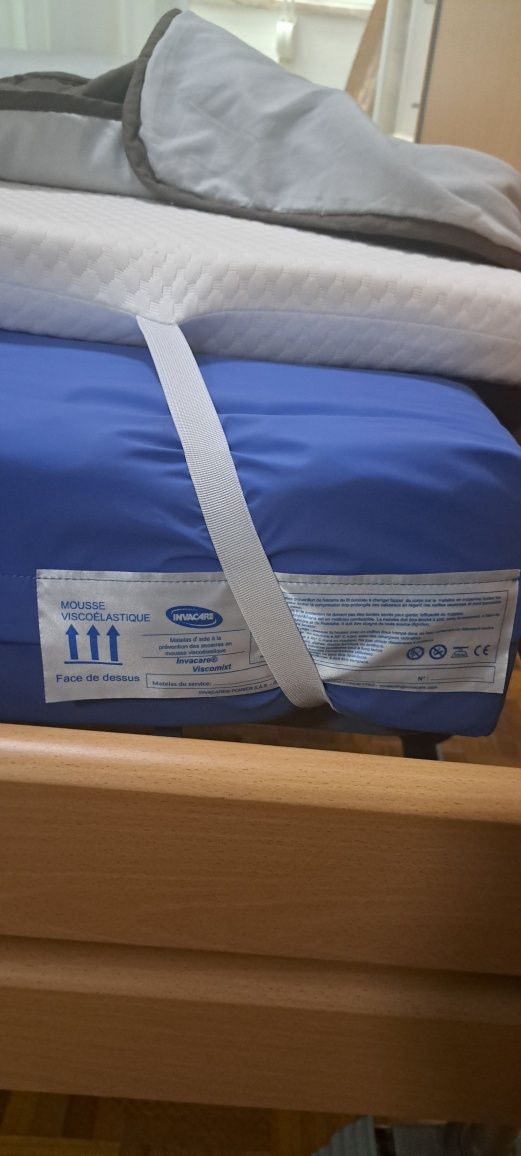 Vendo cama articulada com comando eletrico
