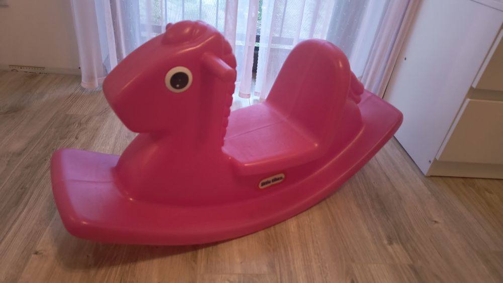 Sprzedam różowy bujak Little Tikes – stan bardzo dobry!