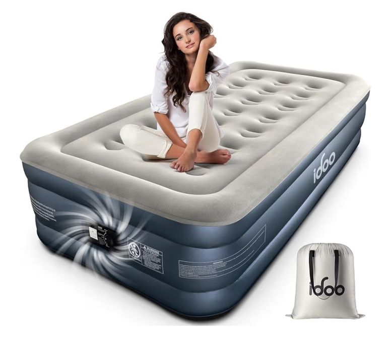 Samopompujące łóżko, materac.