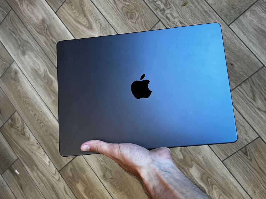 MacBook Pro 14" M3 Pro / 18 GB RAM / 1 TB SSD – Space Black