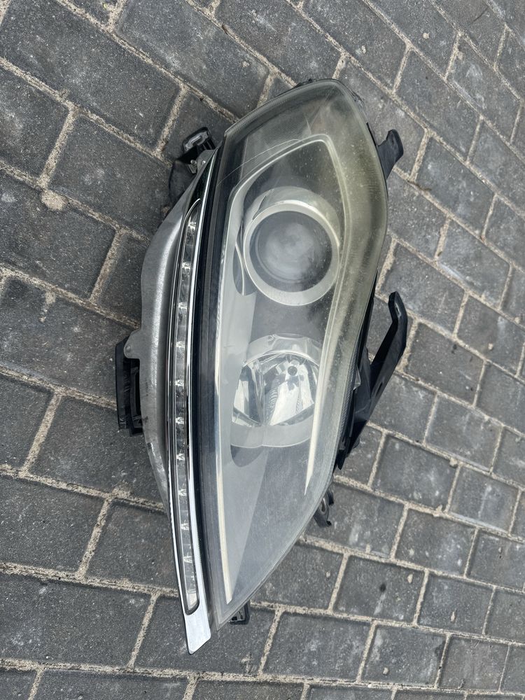 Lampa prawy przód xenon led lancia delta 3
