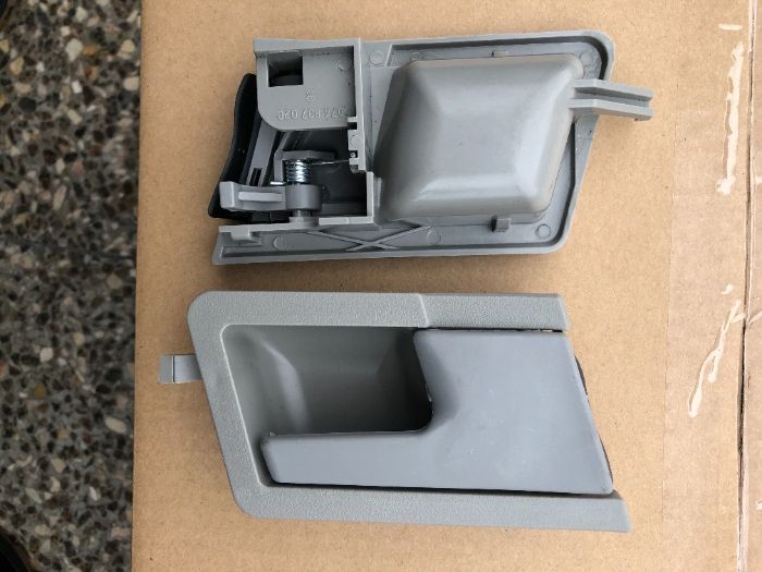 Ручка дверная внутренняя VW Транспортер Т4 левая и правая серая