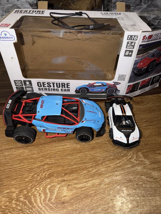 Продам гоночние машинки