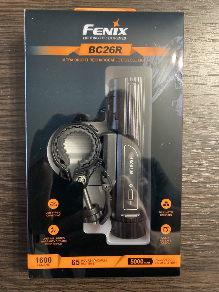 Велофара Fenix BC26R велосипедный фонарь