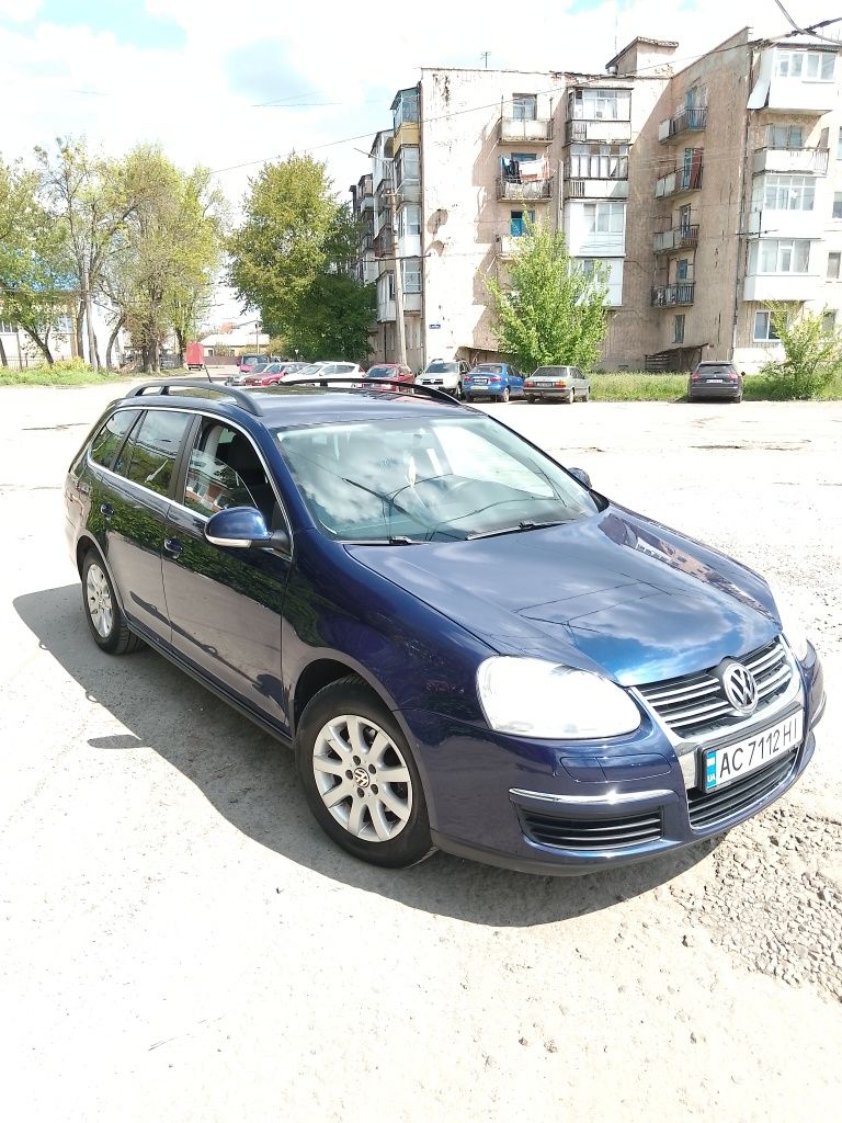 Продам Фольксваген Golf 5 в універсалі