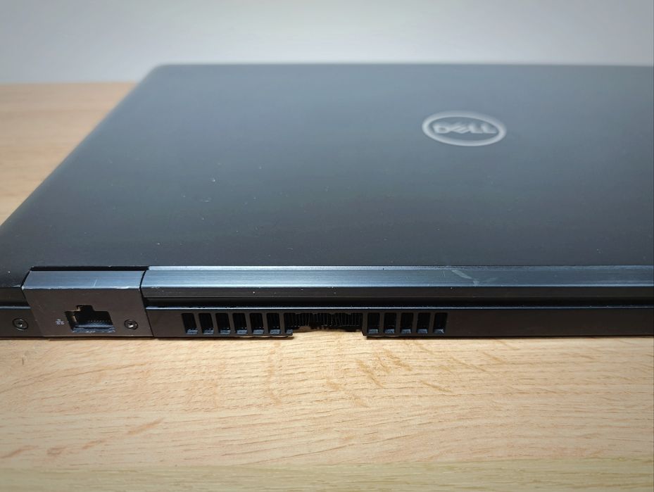 15'6 ноутбук Dell Latitude 5580/i5-8350U/8GB DDR4/Батарея 5 годин