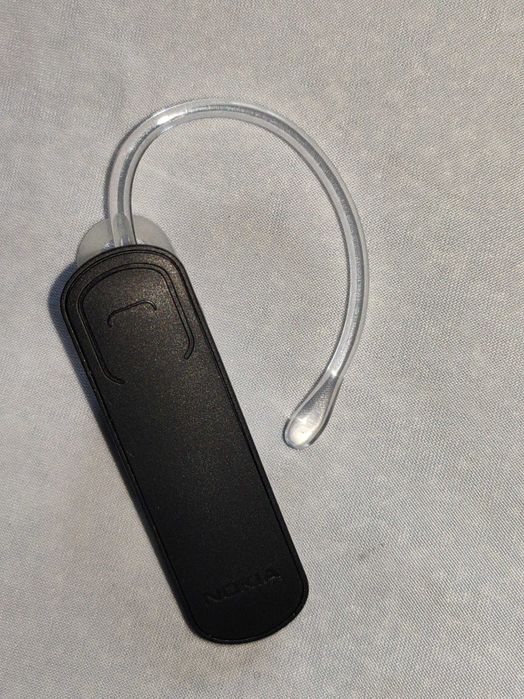 Bluetooth-гарнитура Nokia BH-108 c зарядкой