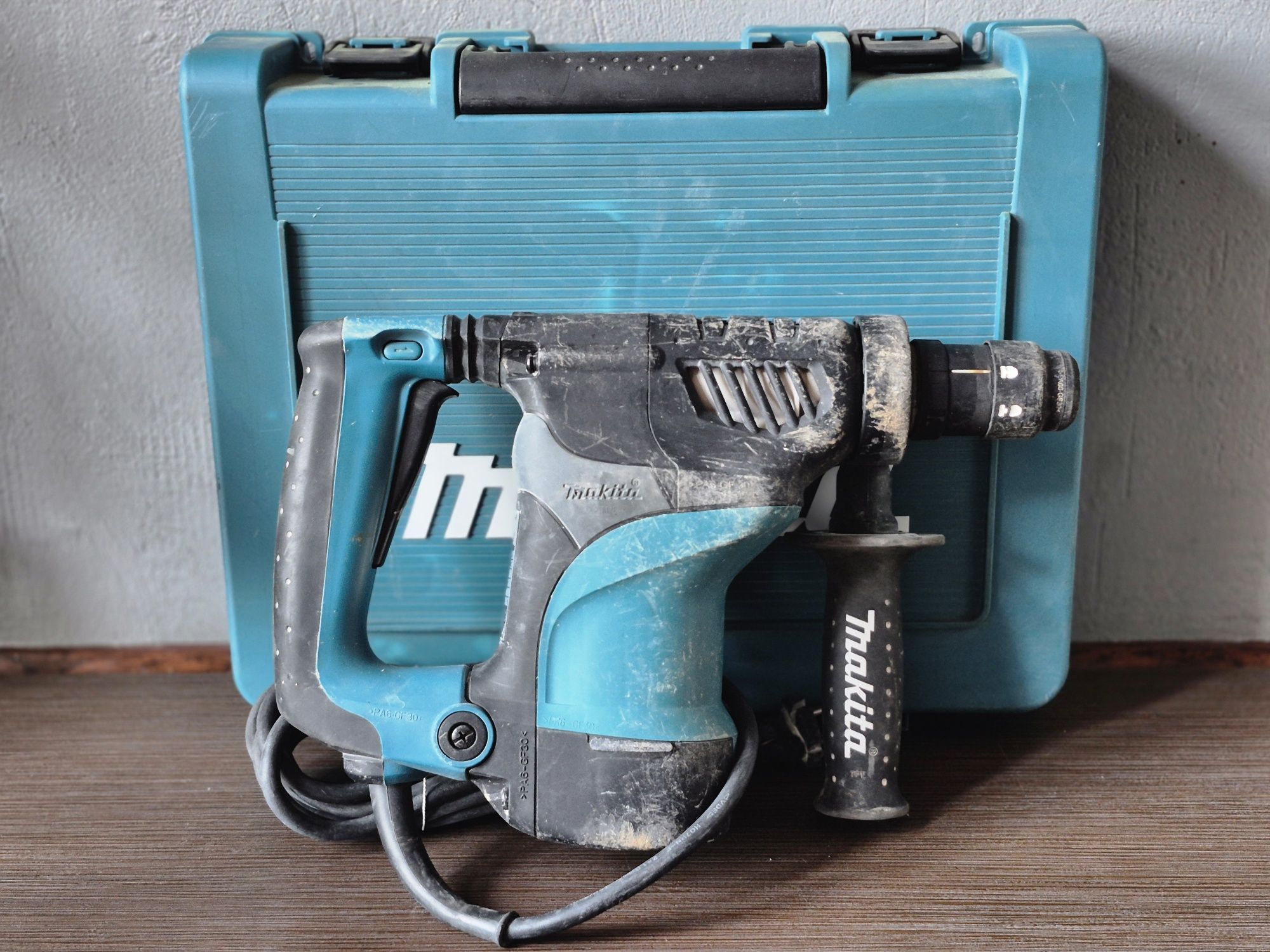 Mlotowiertarka Makita HR2811FT 800W walizka