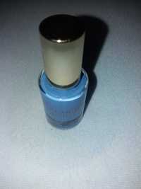 niebieski lakier do paznokci firmy Artdeco  (Claudia Schiffer), nowy