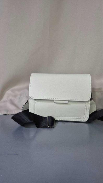 Сумка жіноча біла нова