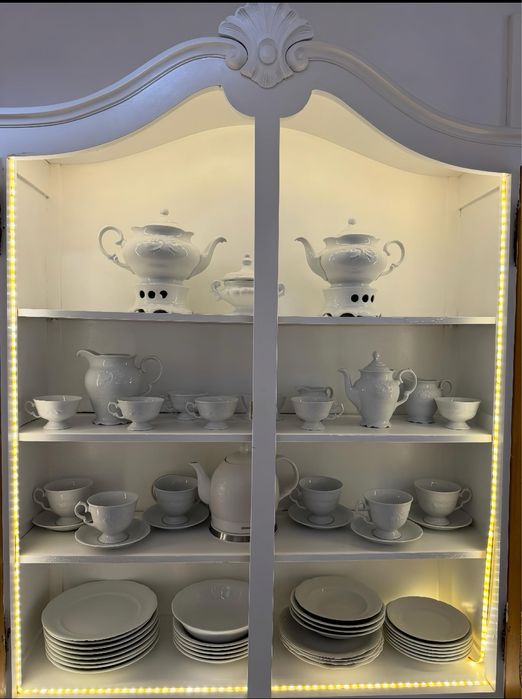 Serwantka biblioteczka witryna kredens  szafa