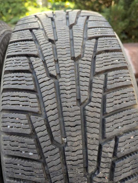 Зимові . 4шт. NOKIAN NORDMAN RS2 SUV   215/60/R17