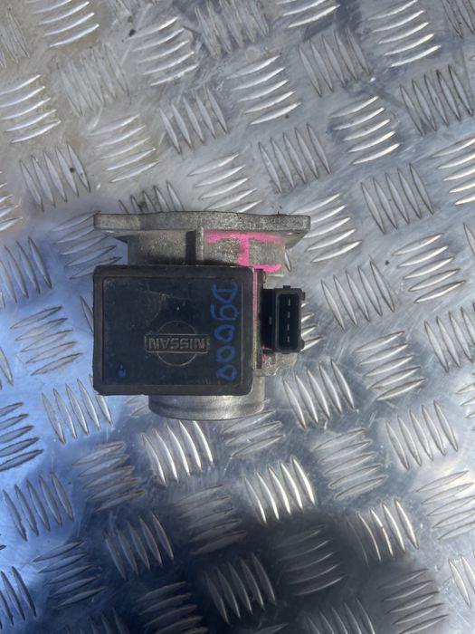 Расходомер 22680 D9000  Nissan Altima 2.4 год 96