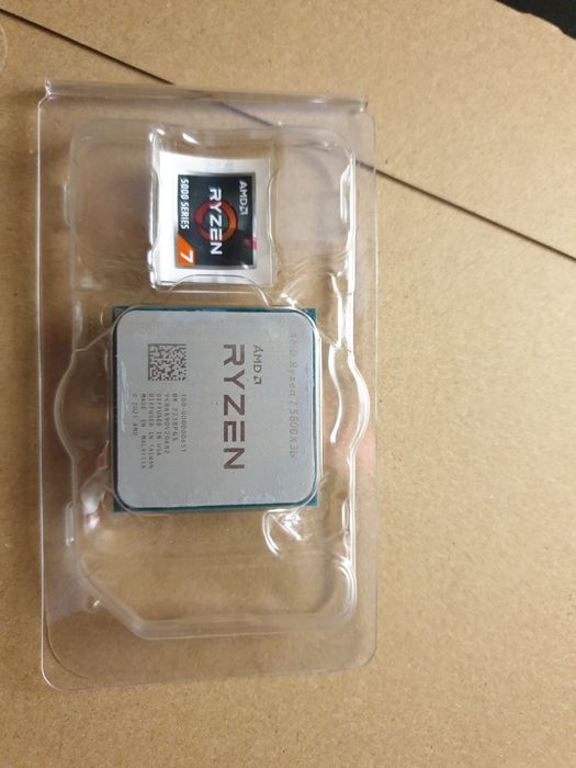 Процесор Ryzen 7 5800X3D