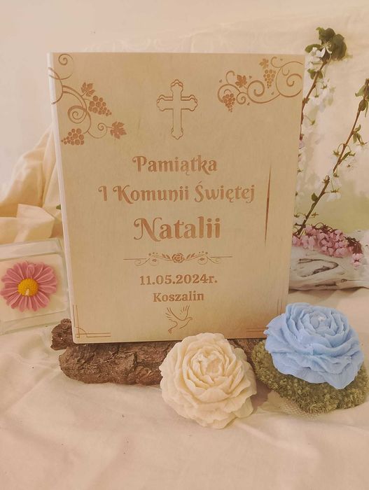 Prezent na komunie,skrzynka na świecę,biblię,różaniec,albę.