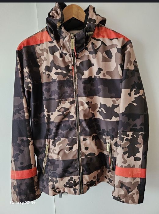 Kurtka Burberry moro M/L jesień zima piekna unikatowy wzór