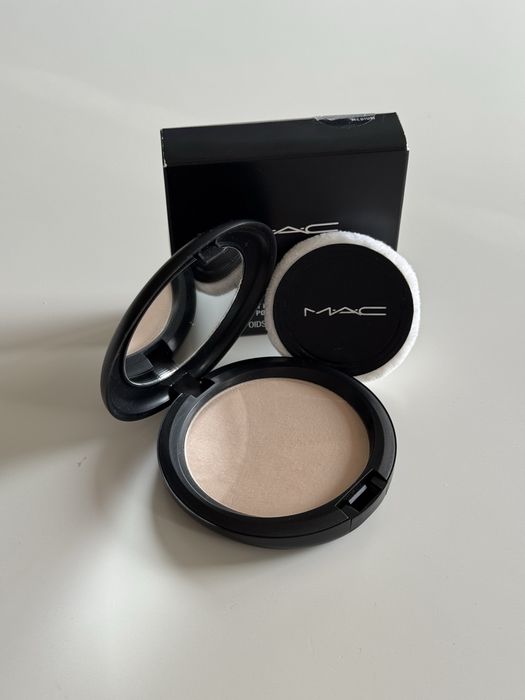 MAC Blot Powder – odcień 03 Medium (12 g)