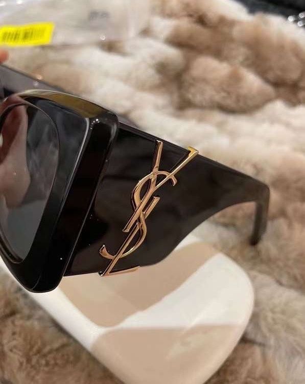 Oculos de sol YSL
