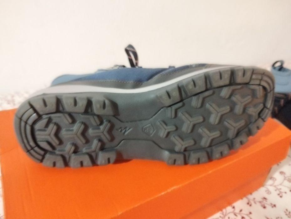 Bota caminhada azul escuro 40