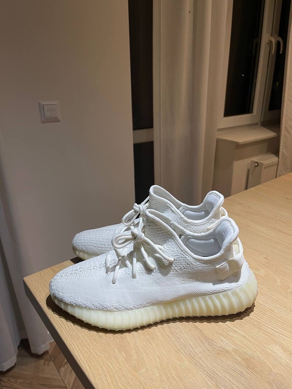 adidas Yeezy boost 350 v2 cream white 44 bone white black carbon zebra