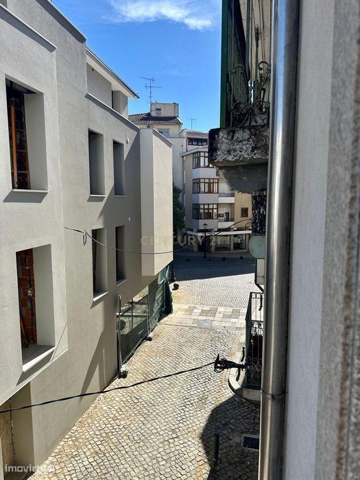 Moderno T3 no centro de  Bragança com garagem