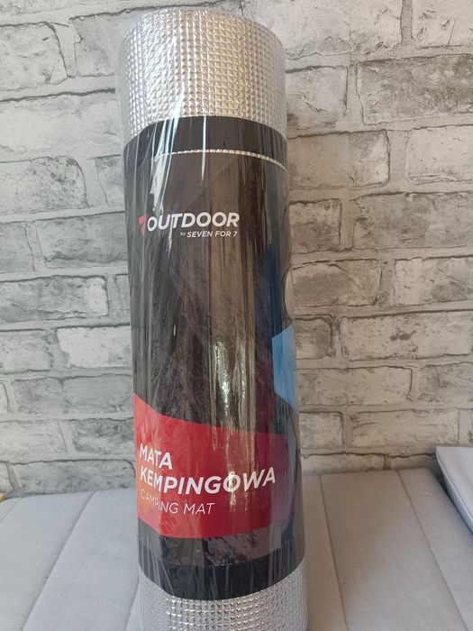 Mata kempingowa, karimata z izolacją termiczną i przeciw wilgociową