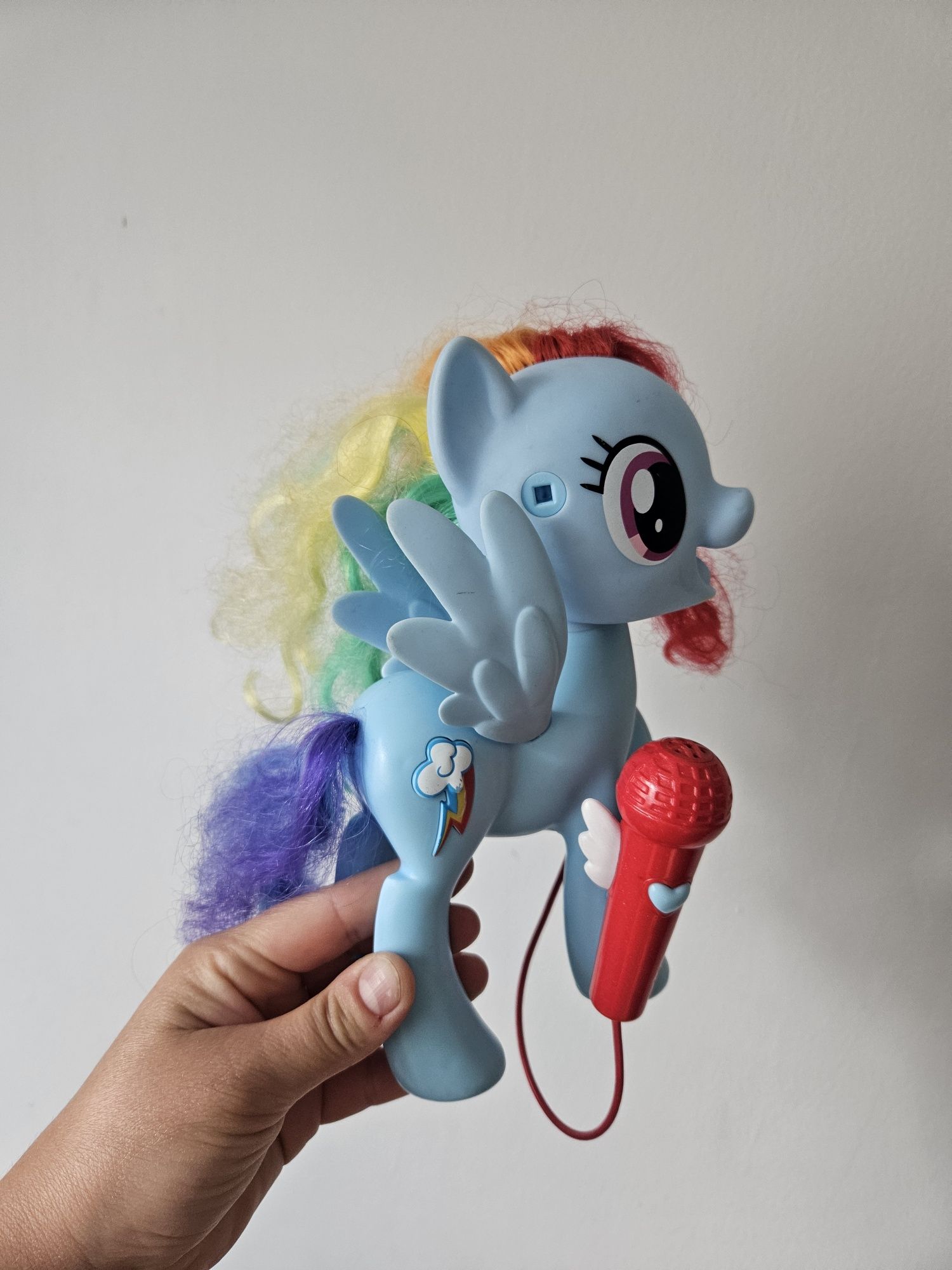 Interaktywny kucyk my little pony rainbow dash śpiewający