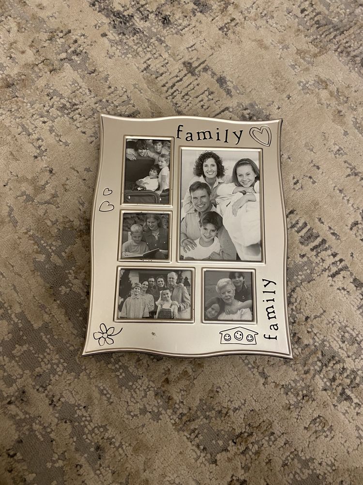 Ramka do zdjęć „family” srebrna metaliczna