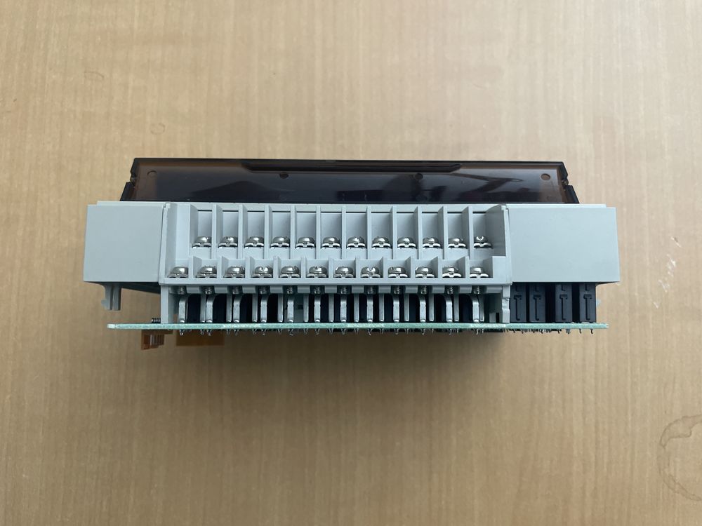 OmRon SYSMAC CPM1A (Automato PLC