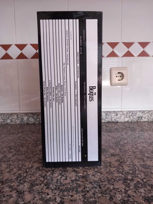 BEATLES Original Studio Recordings 14XLP Box Set Open Box! 2012 Apple