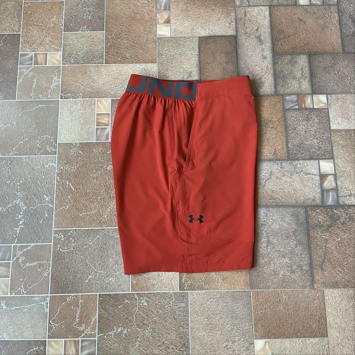 Under Armour спортивні шорти