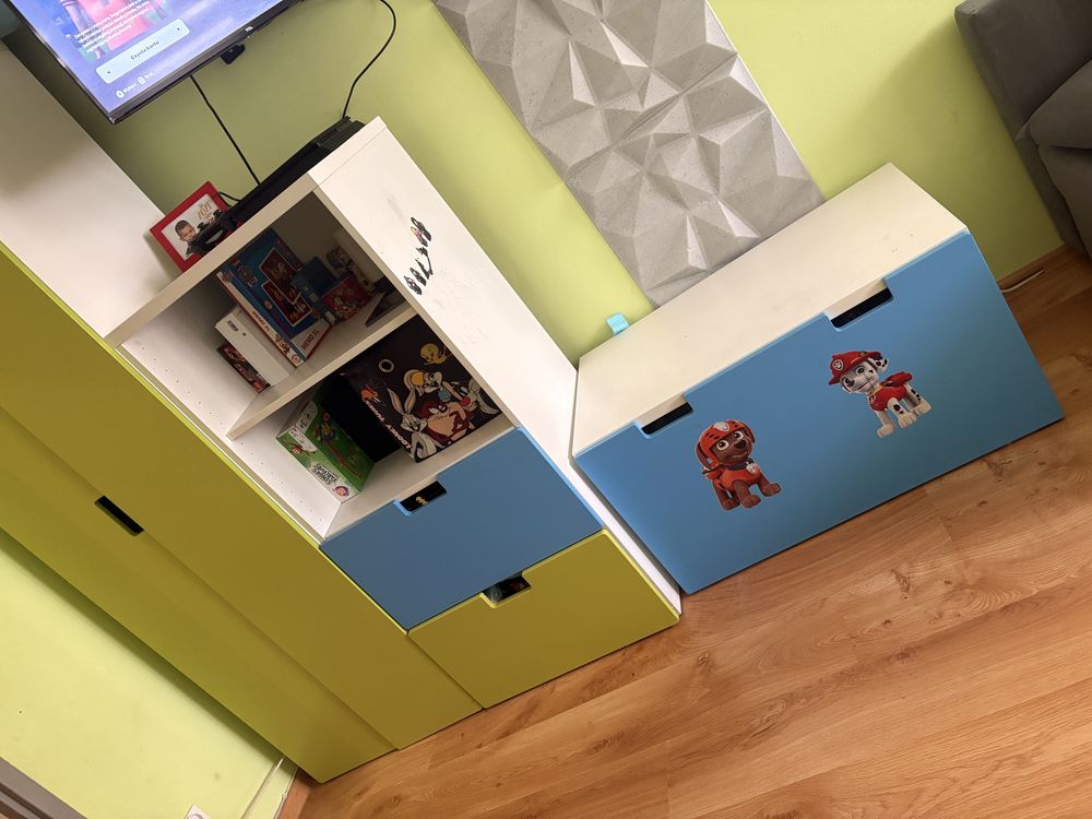 Sofa młodzieżowa + zestaw mebli z biurkiem